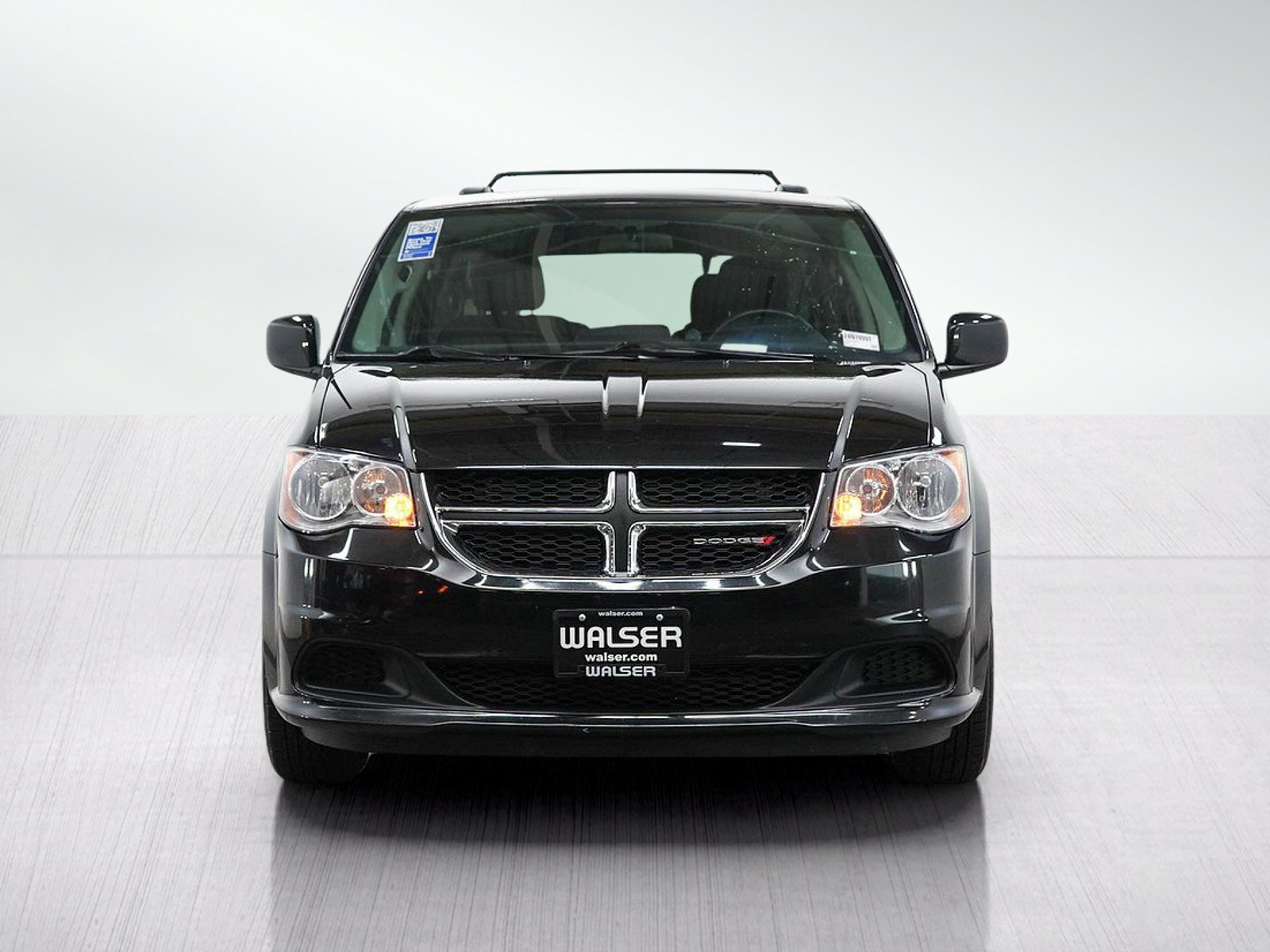 Used 2014 Dodge Grand Caravan SXT w/ Rear Park Assist Package FWD image 9