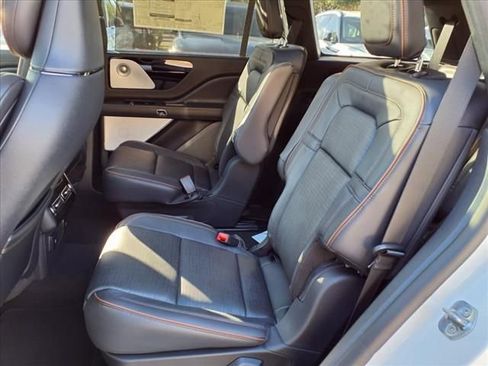 New 2025 Lincoln Aviator Black Label AWD/4WD image 15