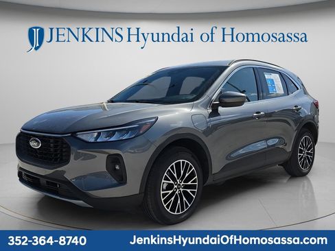 Used 2025 Ford Escape SE image 10