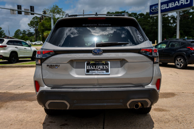 Used 2025 Subaru Forester Limited AWD/4WD image 5