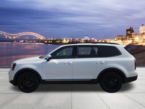 Used 2023 Kia Telluride EX X-Line AWD/4WD image 2