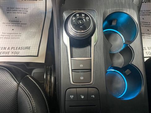 Used 2020 Ford Escape Titanium image 14