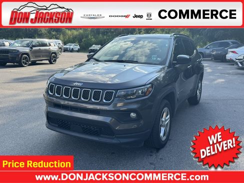 Used 2024 Jeep Compass Latitude AWD/4WD image 1