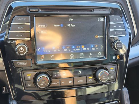 Used 2017 Nissan Maxima SR w/ Midnight Edition image 32