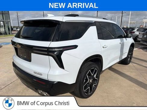 Used 2026 Chevrolet Traverse High Country FWD image 4