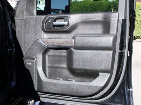 Used 2020 Chevrolet Silverado 2500 LTZ w/ LTZ Premium Package image 39