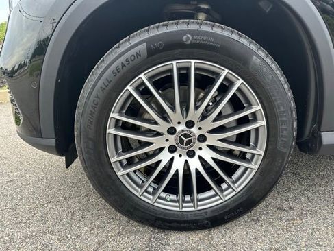 Used 2026 Mercedes-Benz GLC 300 4MATIC image 9