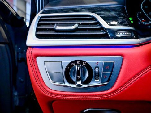 Used 2022 BMW 750i xDrive 750i xDrive, M-Sport, Executiv w/ Executive Package image 41