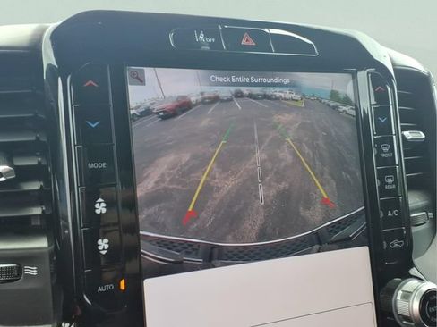 Used 2025 RAM 1500 Laramie AWD/4WD image 6