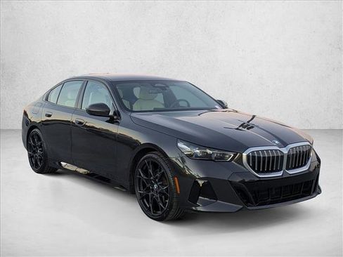 Used 2024 BMW 530i w/ M Sport Package image 3