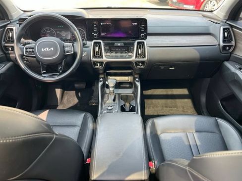 Certified 2022 Kia Sorento X-Line EX AWD/4WD image 12