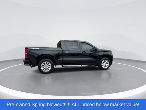 Used 2021 Chevrolet Silverado 1500 Custom w/ LPO, Dark Essentials Package AWD/4WD image 8