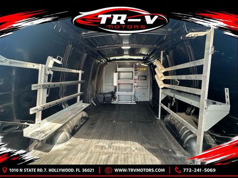 Used 2018 Chevrolet Express 2500 w/ Driver Convenience Package RWD image 10