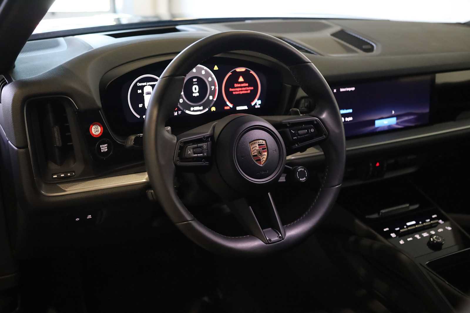 Used 2026 Porsche Cayenne AWD/4WD image 4