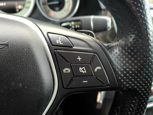 Used 2014 Mercedes-Benz E 250 BlueTEC Sedan image 38