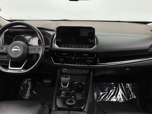 Used 2023 Nissan Rogue SL w/ SL Premium Package image 29