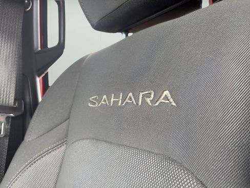 Used 2021 Jeep Wrangler Unlimited Sahara image 20