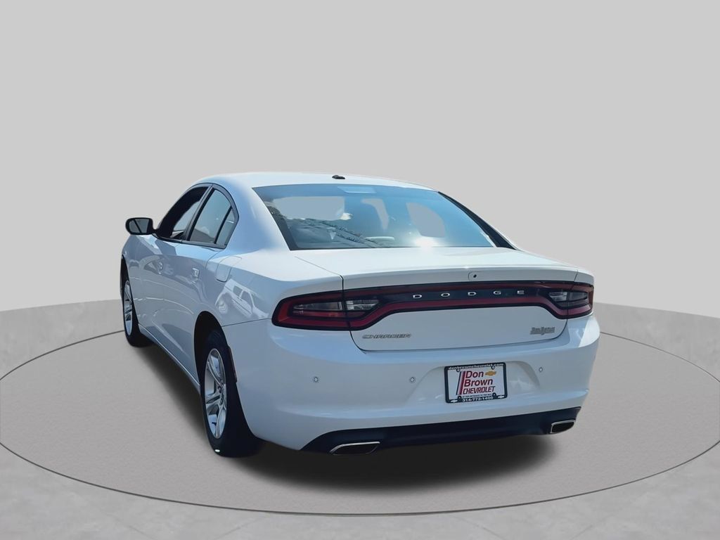 Used 2021 Dodge Charger SXT w/ Leather Interior Group RWD image 9