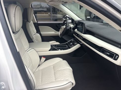 Used 2022 Lincoln Aviator Black Label w/ Dynamic Handling Package image 25