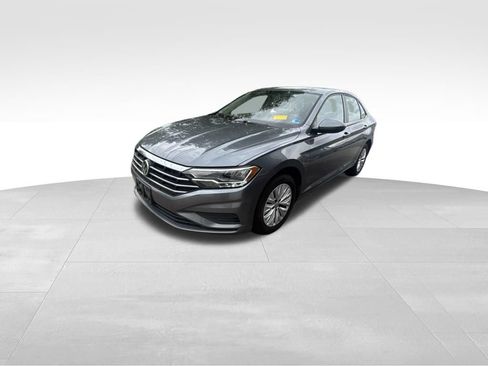 Used 2019 Volkswagen Jetta S w/ Driver Assistance Package FWD image 2