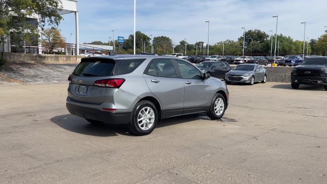 Used 2023 Chevrolet Equinox LS w/ LPO, Floor Liner Package FWD image 8