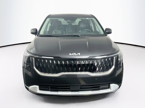 Used 2026 Kia Carnival FWD image 2