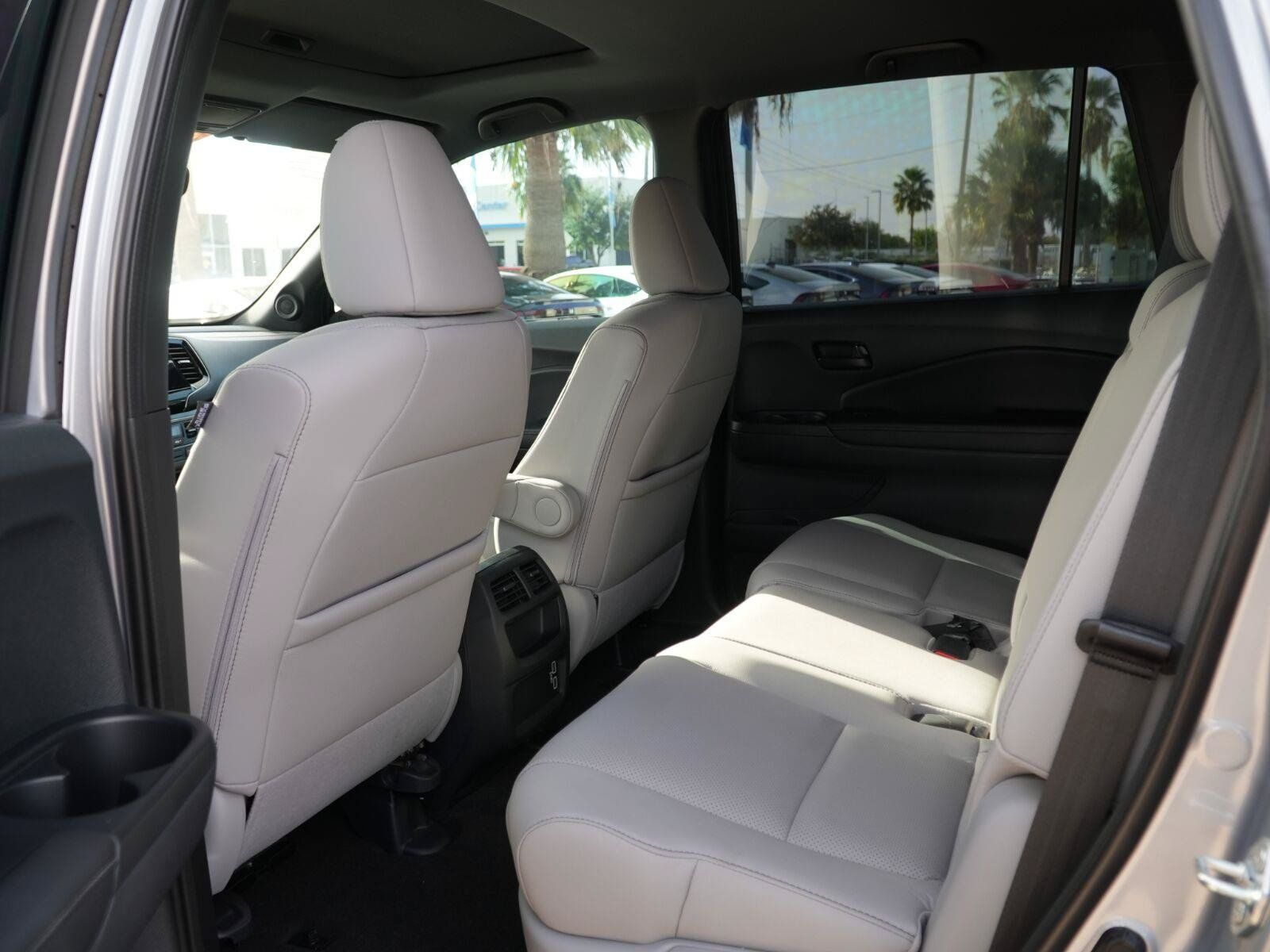 Used 2023 Honda Passport EX-L image 19