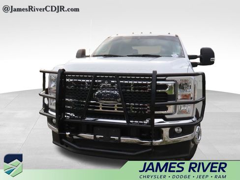 Used 2023 Ford F350 XLT AWD/4WD image 5