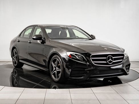 Used 2018 Mercedes-Benz E 400 4MATIC Sedan image 5
