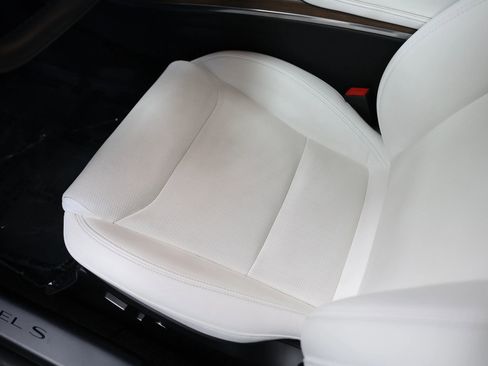 Used 2022 Tesla Model S Standard Range AWD/4WD image 28