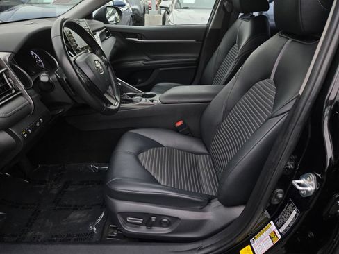 Certified 2022 Toyota Camry SE FWD image 16