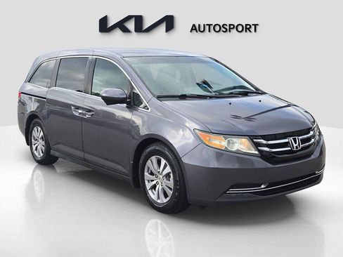 Used 2016 Honda Odyssey SE image 3