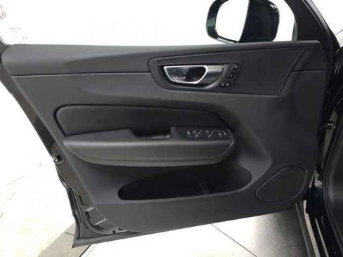 Used 2025 Volvo XC60 B5 Plus AWD/4WD image 15