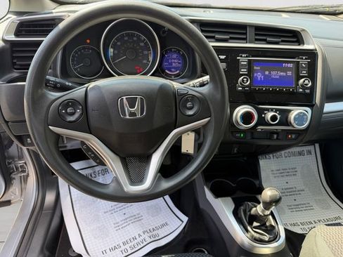 Used 2018 Honda Fit LX image 10
