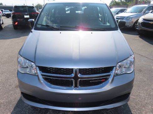 Used 2016 Dodge Grand Caravan American Value Package w/ UConnect Hands-Free Group FWD image 32