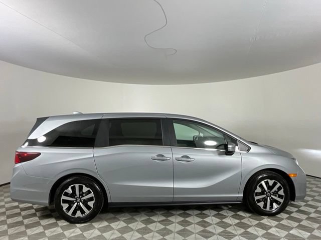 Used 2025 Honda Odyssey EX-L image 2