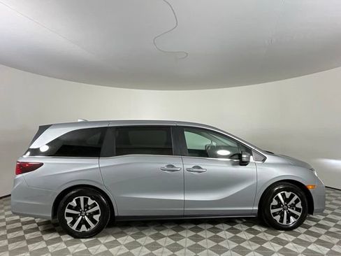 Used 2025 Honda Odyssey EX-L image 2