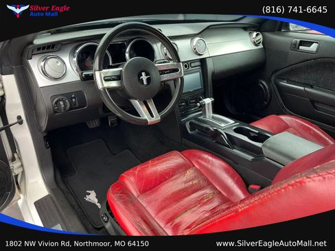 Used 2006 Ford Mustang GT RWD image 6