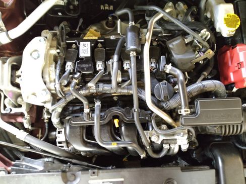 Used 2025 Nissan Sentra SV FWD image 30