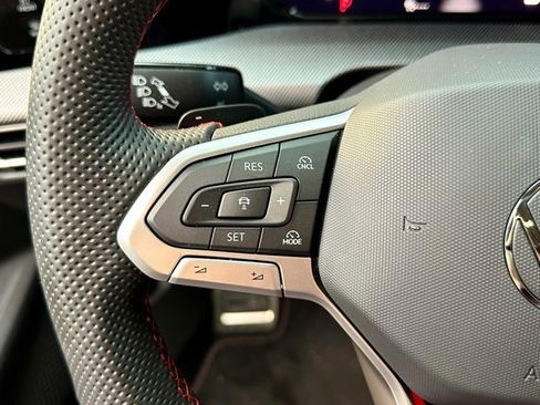 Used 2025 Volkswagen GTI Autobahn image 33