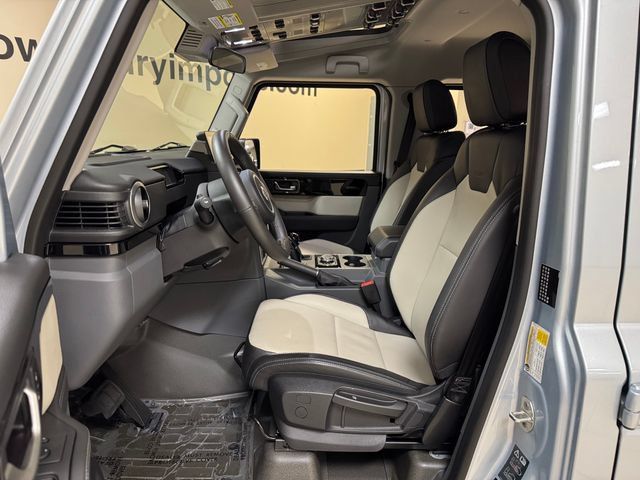 Used 2025 INEOS Grenadier Station Wagon AWD/4WD image 8