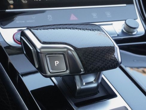 Used 2022 Audi S8 AWD/4WD image 27
