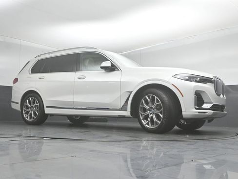 Used 2022 BMW X7 xDrive40i w/ Executive Package image 35
