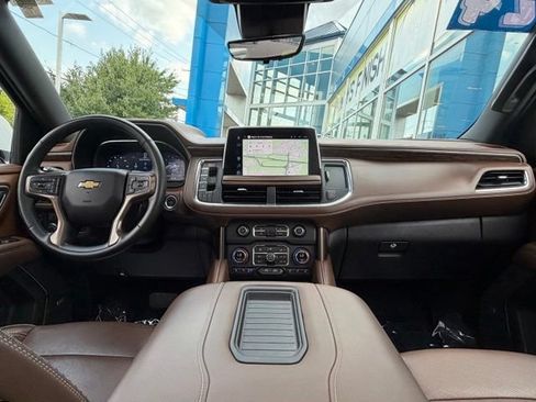 Certified 2024 Chevrolet Tahoe High Country AWD/4WD image 3