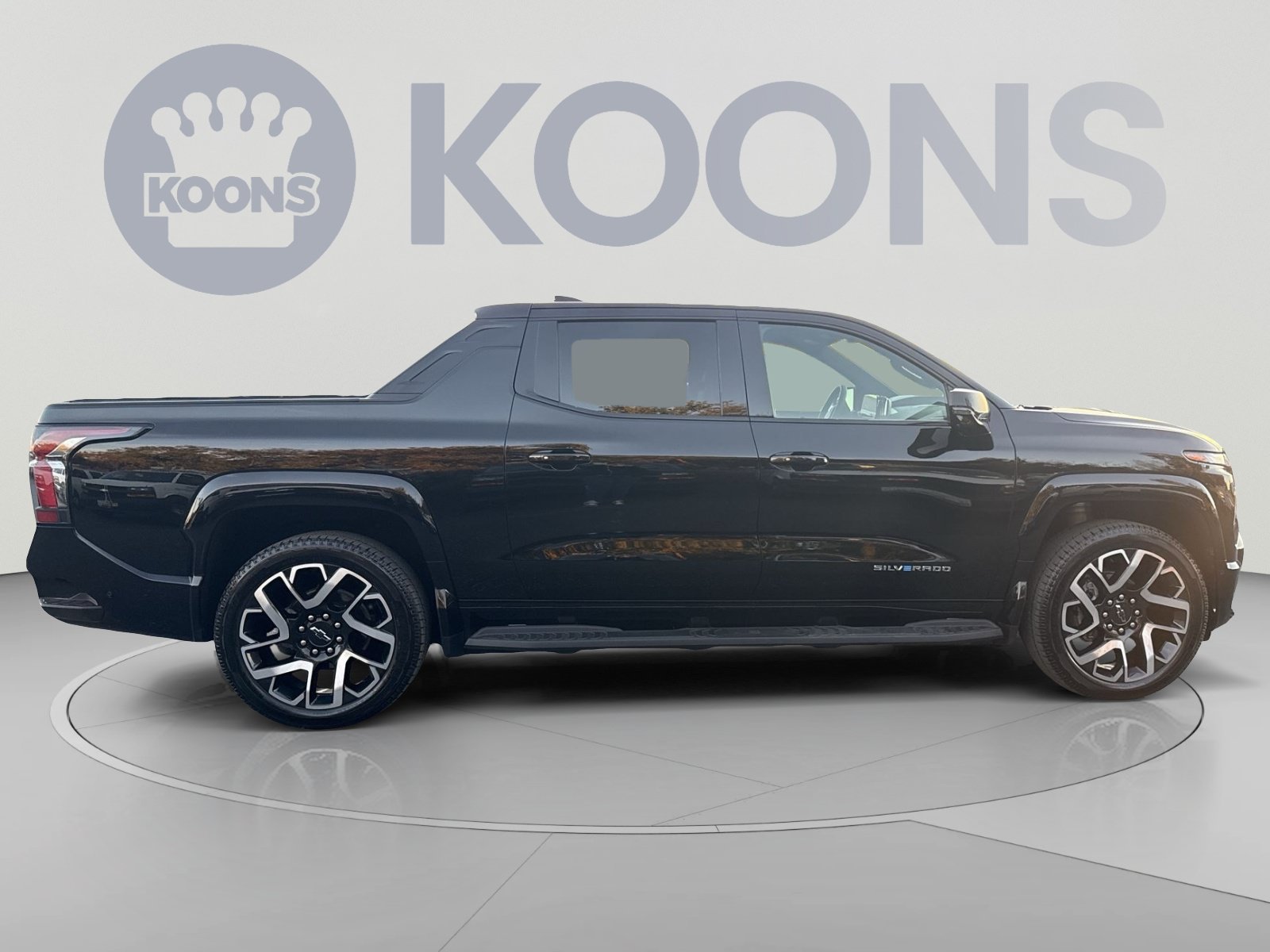 Used 2024 Chevrolet Silverado EV RST AWD/4WD image 12