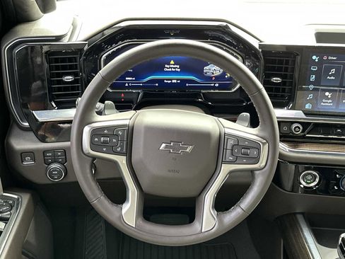 Used 2024 Chevrolet Silverado 1500 RST w/ Z71 Off-Road Package image 12