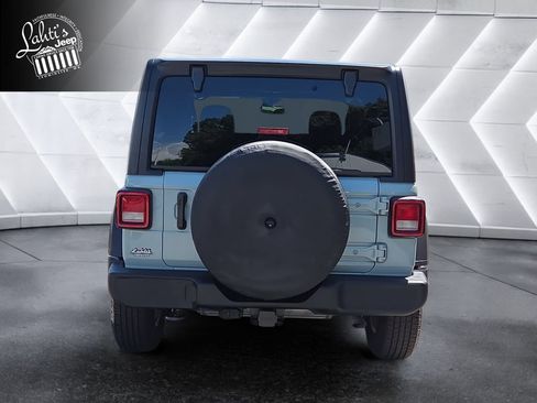 Used 2023 Jeep Wrangler Sport AWD/4WD image 5
