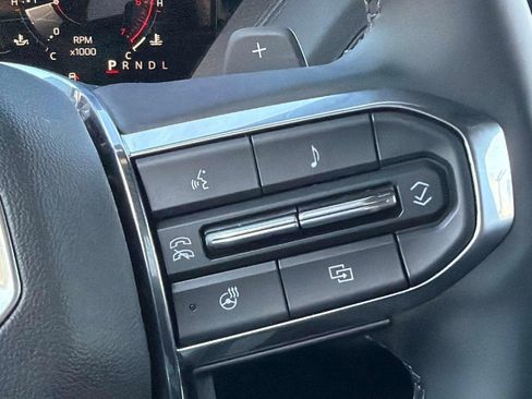 Used 2026 GMC Yukon Denali w/ Advanced Technology Package AWD/4WD image 50