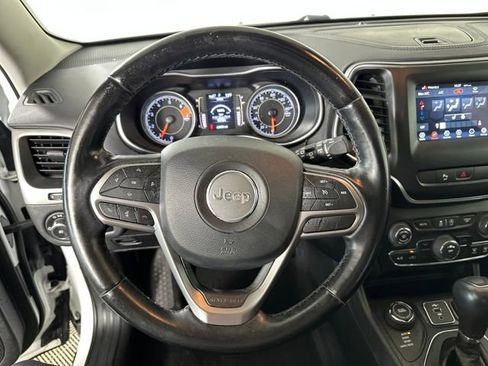 Used 2020 Jeep Cherokee Latitude Plus w/ Cold Weather Group image 14