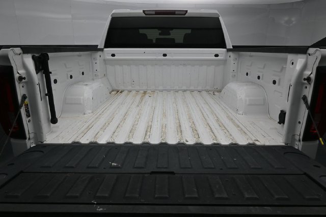Used 2025 GMC Sierra 1500 SLT AWD/4WD image 9